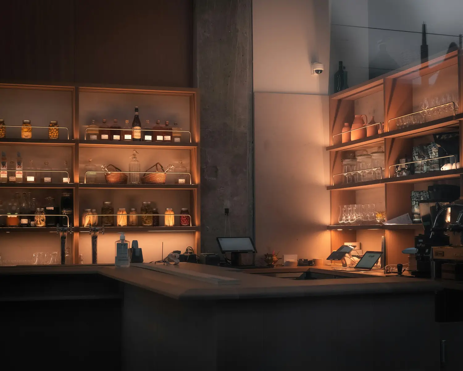 L'atelier AUSO, comptoir et matières